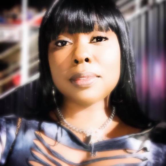 Meet your Posher, Cassie - Picture 1 of 1